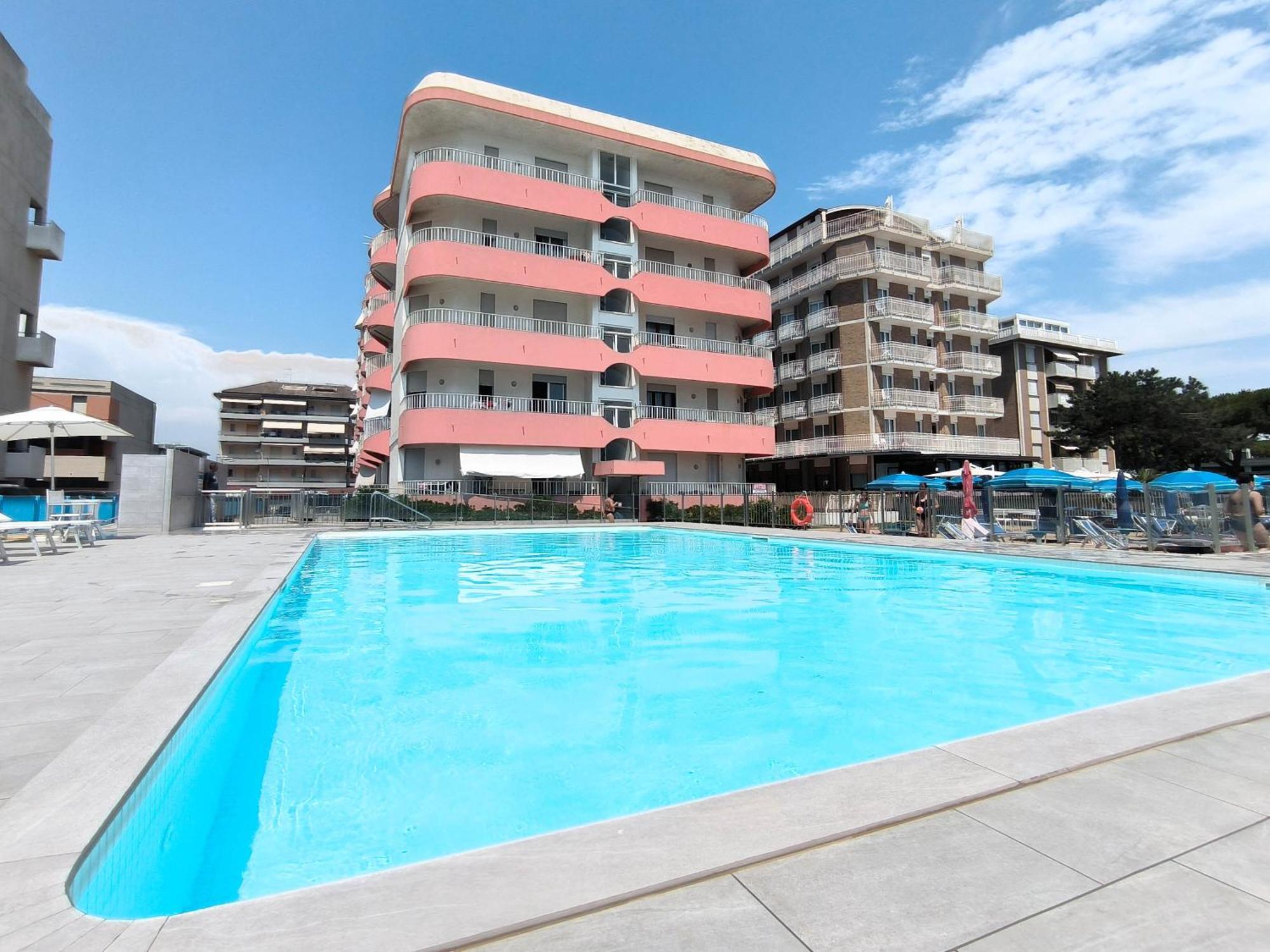 Apollo Fronte Mare Lägenhet Lido di Jesolo Exteriör bild